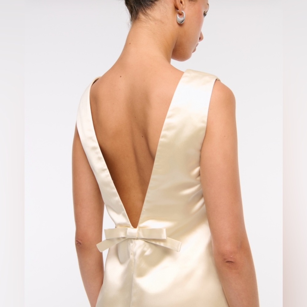 Abercrombie Plunge Bow-Back Mini Dress - Picture 2 of 4